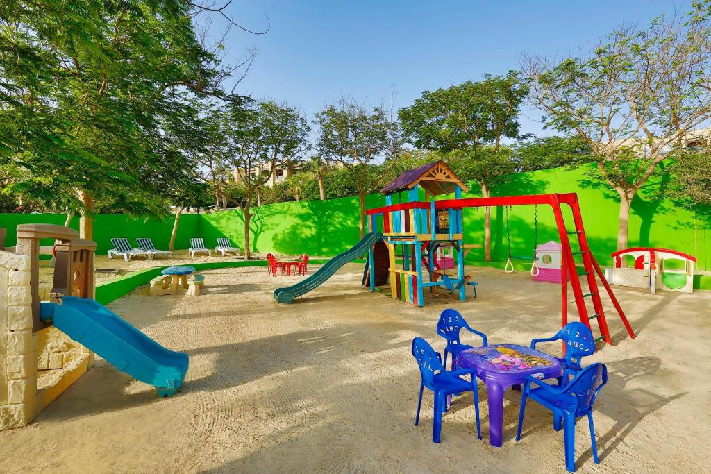 Zona de joacă pentru copii de la Holiday Inn Resort Dead Sea, an IHG Hotel