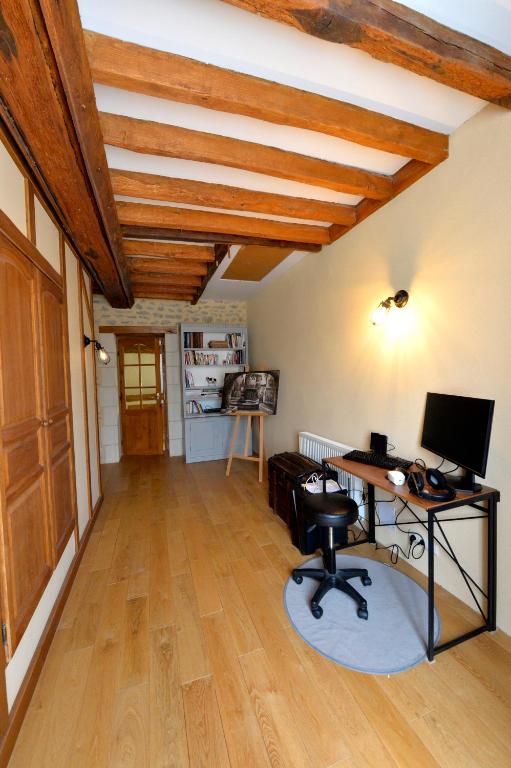 Kuchyň nebo kuchyňský kout v ubytování DEMEURE DU VIVIER