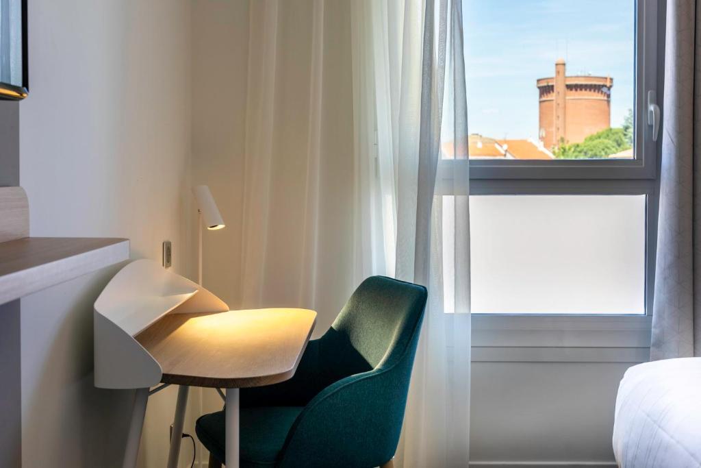 Гостиная зона в Holiday Inn Perpignan by IHG