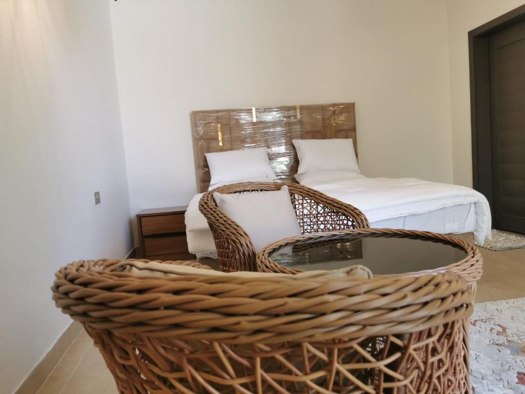 Postel nebo postele na pokoji v ubytování فيلا مسقط - Muscat Villa