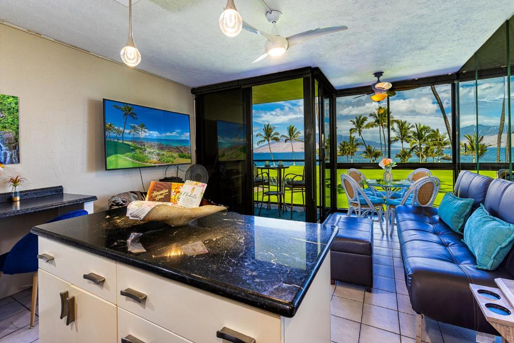 Posezení v ubytování Enjoy Your Oceanside Dream at Kihei Surfside
