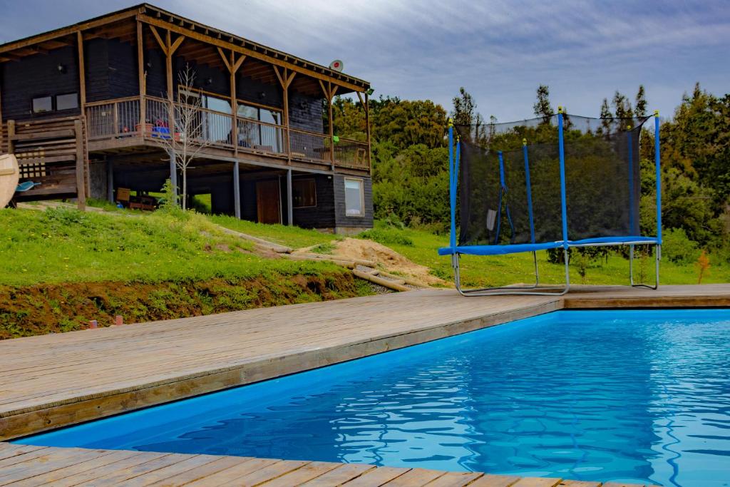 Bazén v ubytování Casita de Campo-Tinaja nebo v jeho okolí