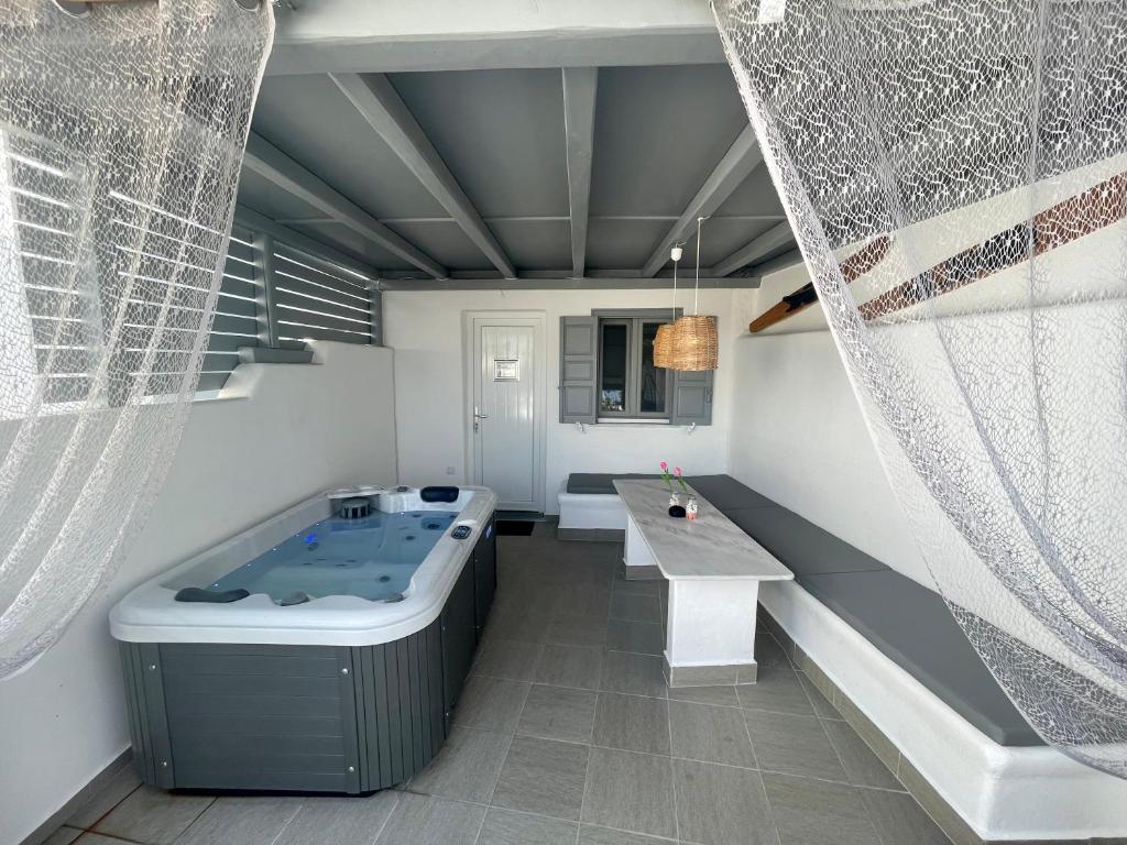 Kúpeľňa v ubytovaní Mykonos Secret Spot