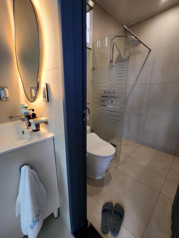 Koupelna v ubytování Dalthor Pension