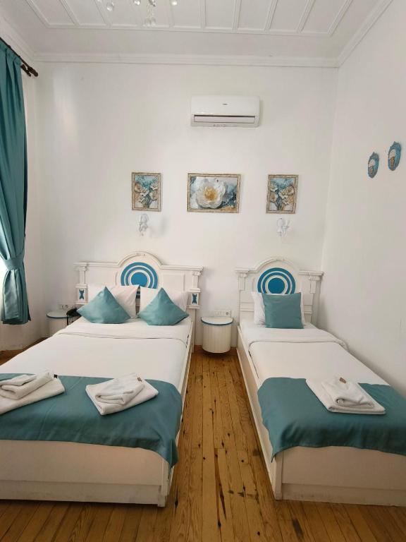 MAVİ PALAS HOTEL - Chambre Double De Luxe (2 Adultes + 1 Enfant)