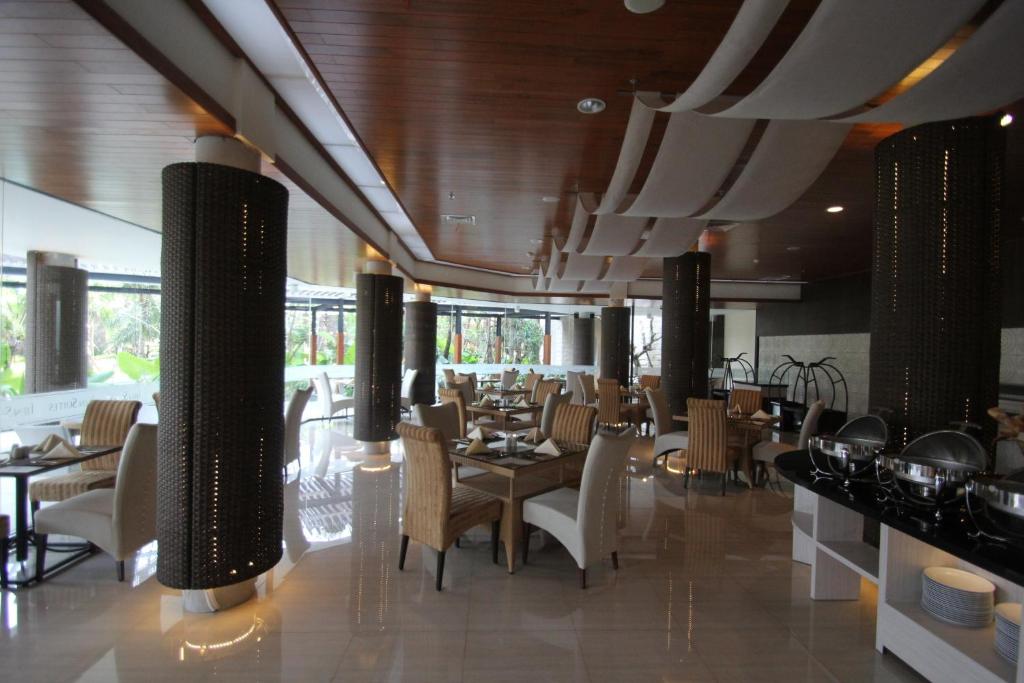Restaurace v ubytování Ijen Suites Resort & Convention