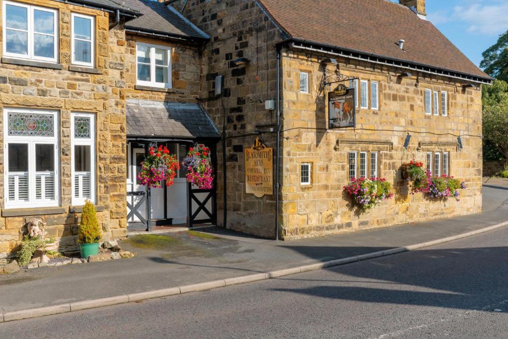 Blacksmiths Arms Inn - Resim 10