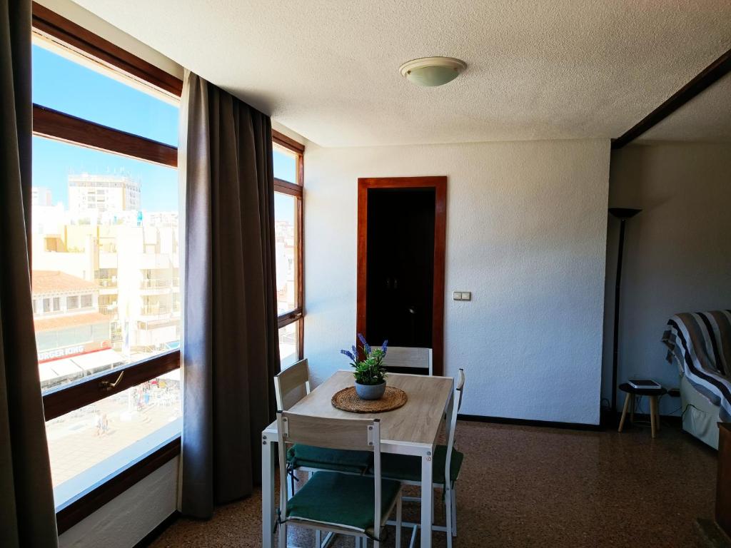 Fotografia z galérie ubytovania NOG - La Nogalera, 2 dorm, 2 baños, Terraza, Piscina, Wifi v destinácii Torremolinos
