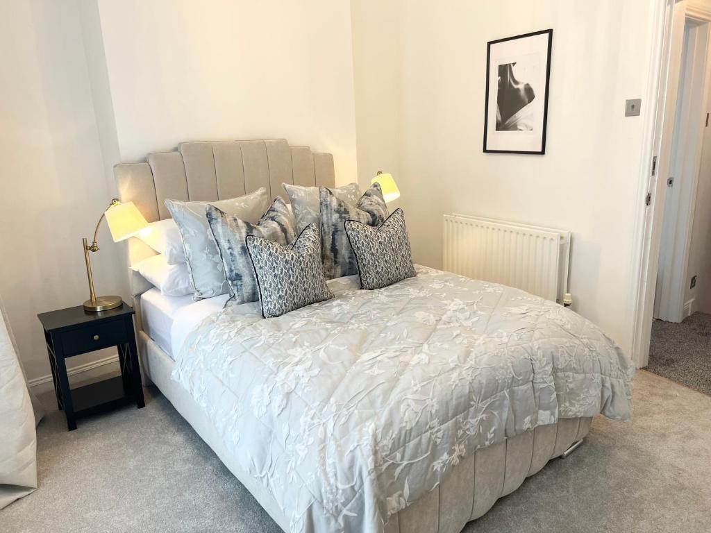 Postel nebo postele na pokoji v ubytování Luxury Belfast Stay - Townhouse