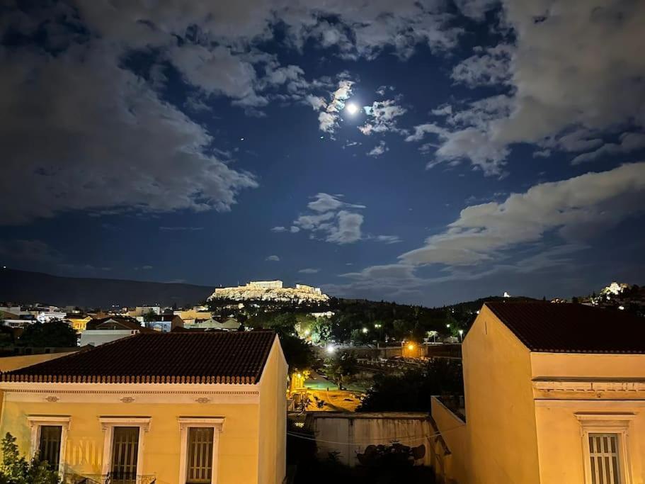 Galerija fotografija objekta Acropolis view, near Monastiraki 3br 2 bathrooms RED u Ateni