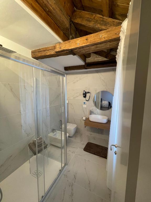 Vannituba majutusasutuses Albergo Marin