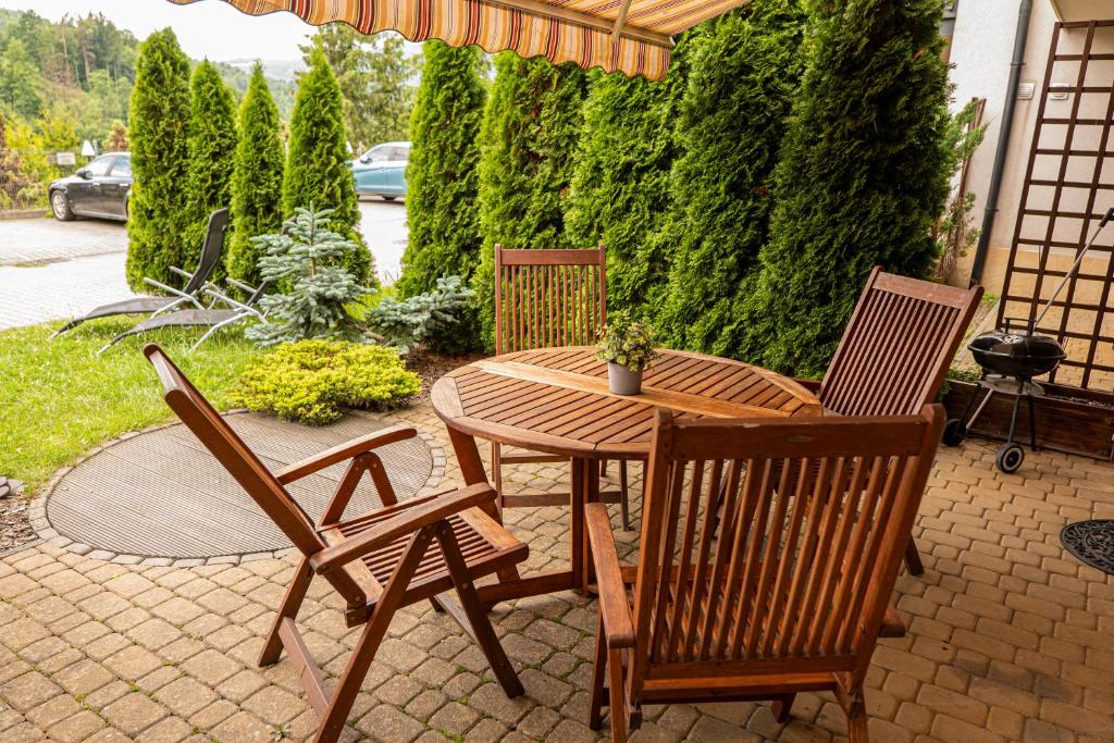 Vonkajšia záhrada v ubytovaní Apartament Sun Hill