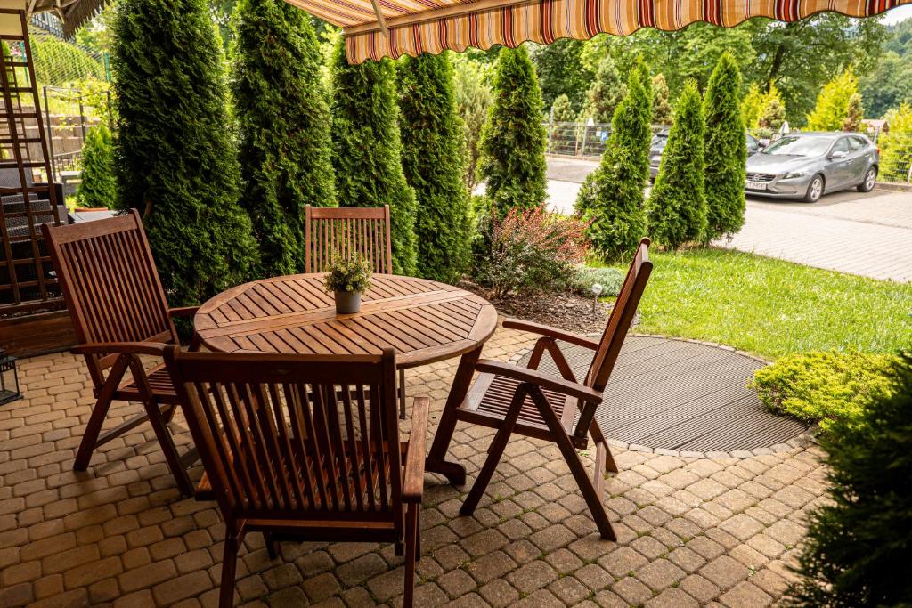 Vonkajšia záhrada v ubytovaní Apartament Sun Hill