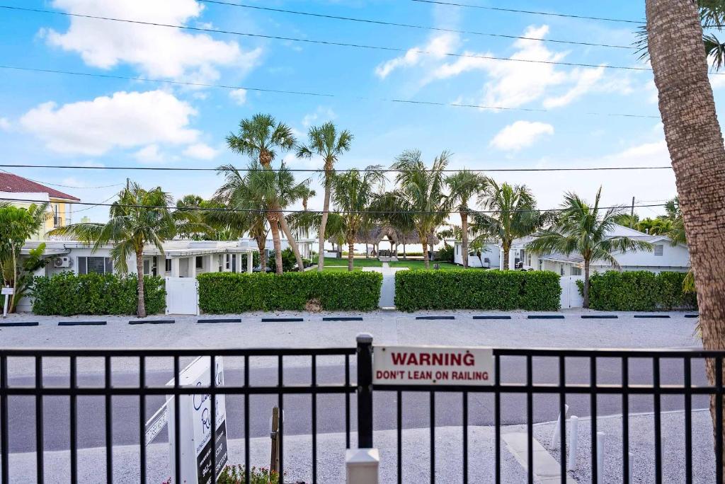 Casey Key Resort - Gulf Shores - Three-Bedroom Bungalow