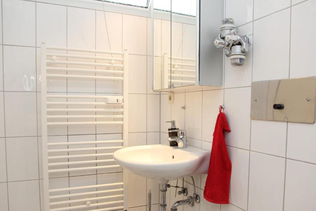 Koupelna v ubytování Fichtenwald - Hundefreundlich, Sauna, Pool, Dachterrasse, Wald & See