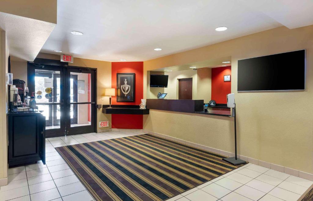 TV a/nebo společenská místnost v ubytování Extended Stay America Suites - Reno - South Meadows