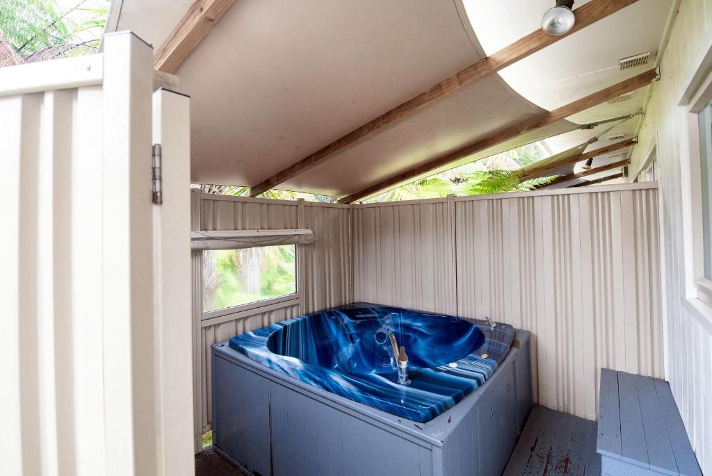 
Two Bedroom Apartment with Outdoor Hot Tub 
