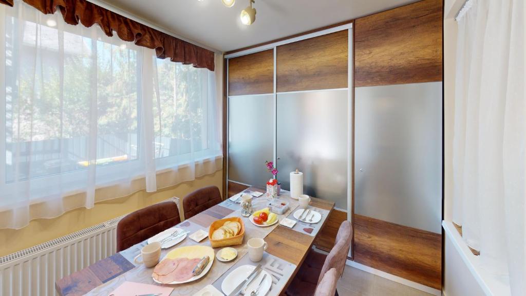 Silver Zsóry Apartman - Two-Bedroom House