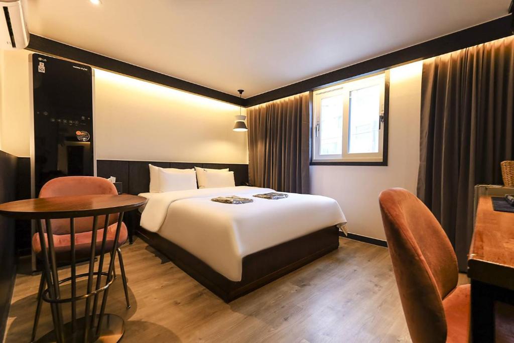 STAY201 - Deluxe Room