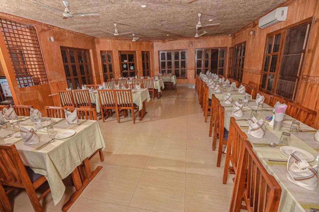 Restaurace v ubytování Hotel Wildlife Camp