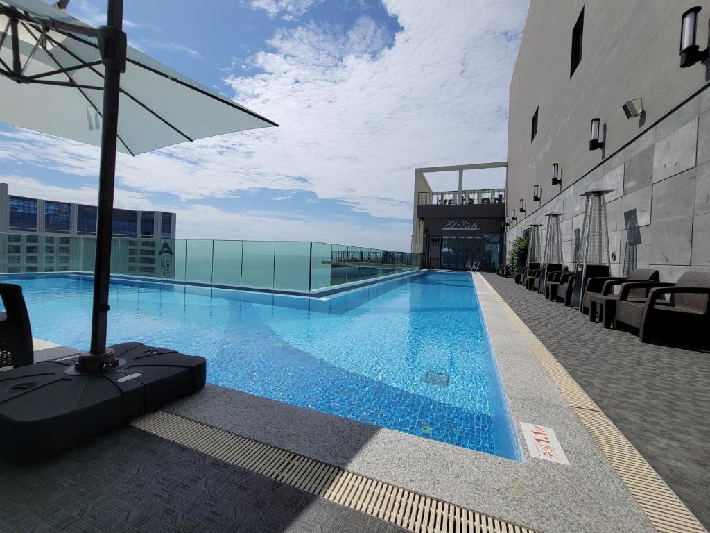 The swimming pool at or close to Best Travel in Haeundae with best location