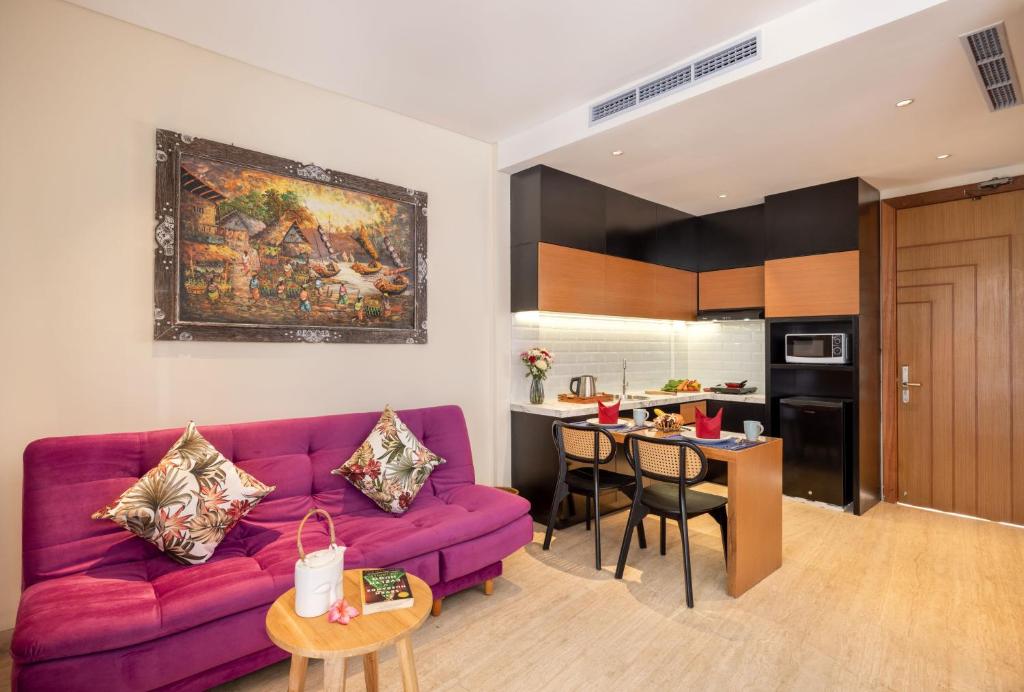 Kuchyň nebo kuchyňský kout v ubytování Mokko Suites Batubelig