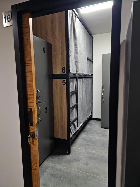 Kuchyň nebo kuchyňský kout v ubytování Orion Hostel