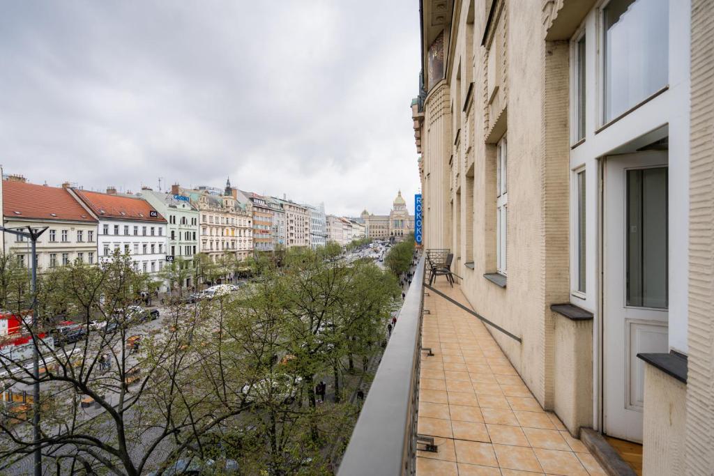 EA ApartHotel Melantrich - Resim 7