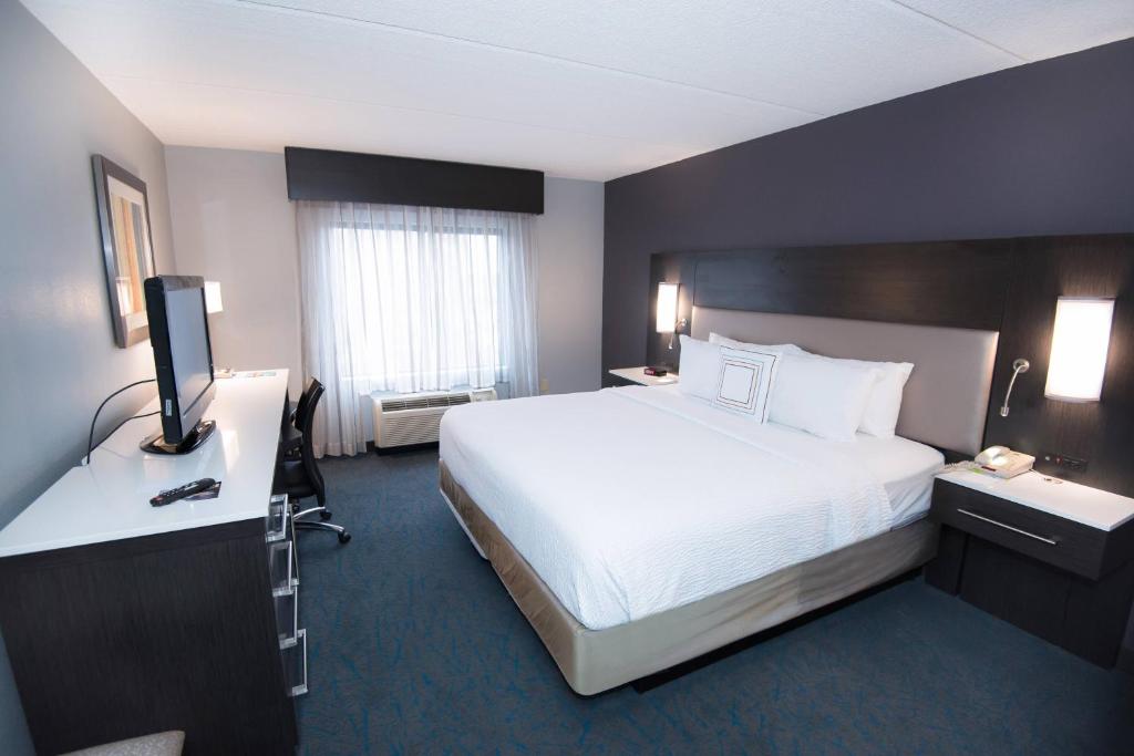 Fairfield Inn & Suites Atlanta Airport North - Chambre Queen