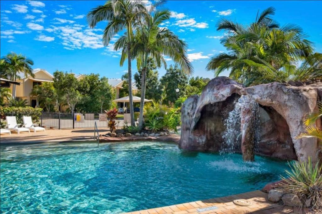 Resort Style Living near the beach, Mudjimba (updated prices 2024)