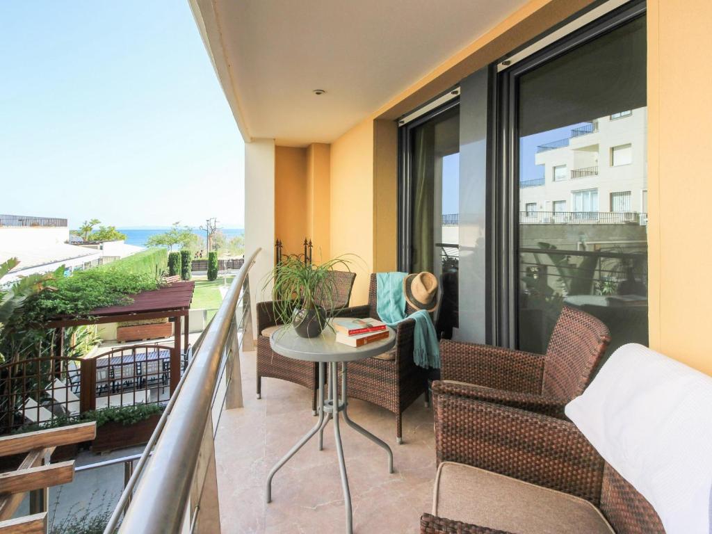 Appartement en 1ère ligne de mer à Roses avec terrasse