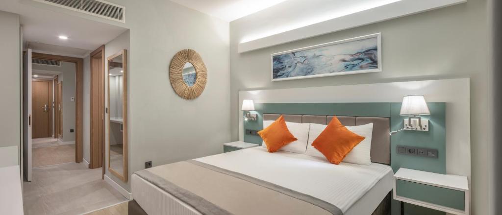 Postel nebo postele na pokoji v ubytování Arcanus Hotels Trendline Side