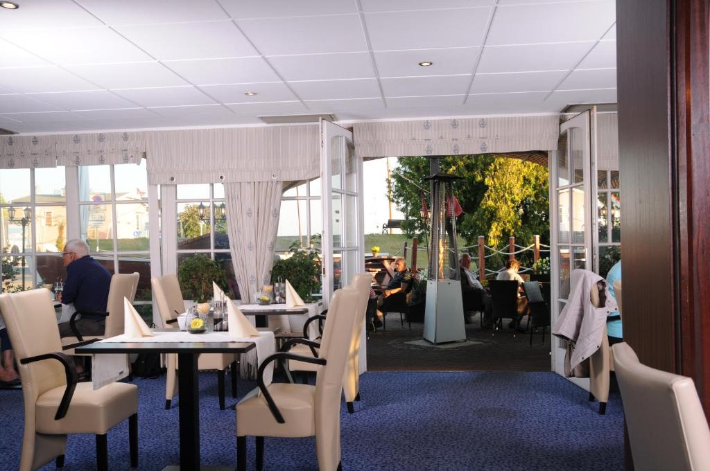 Restaurace v ubytování Hotel Boddenhus Garni