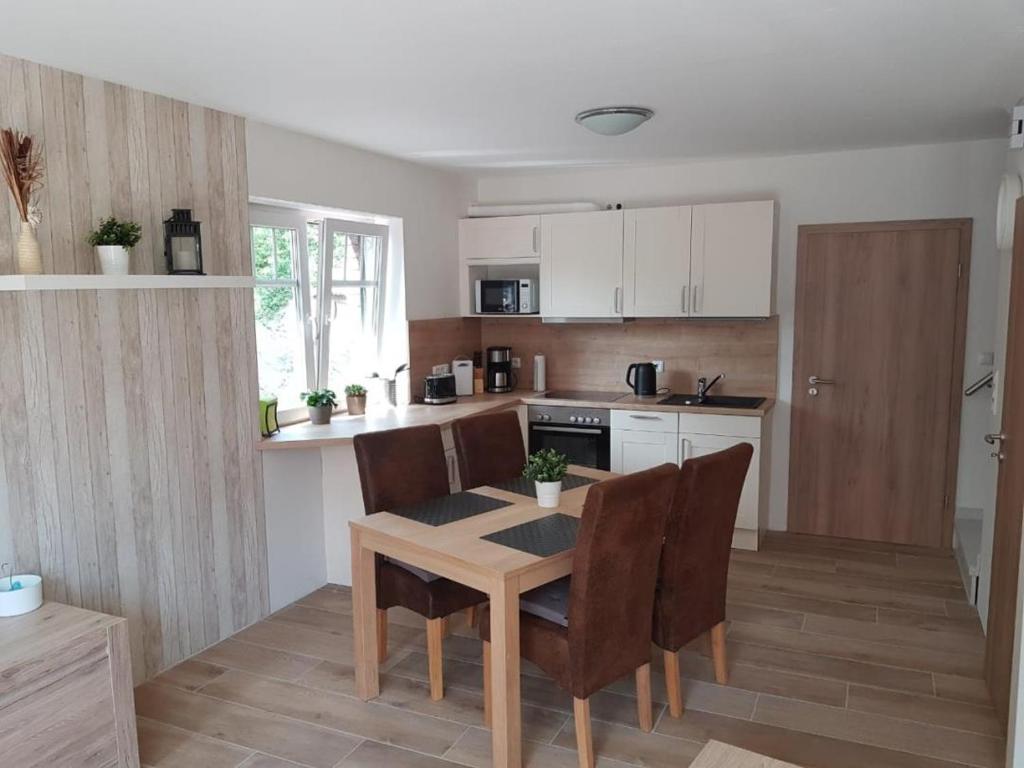 Η κουζίνα ή μικρή κουζίνα στο Ferienhaus Seeschwalbe 2