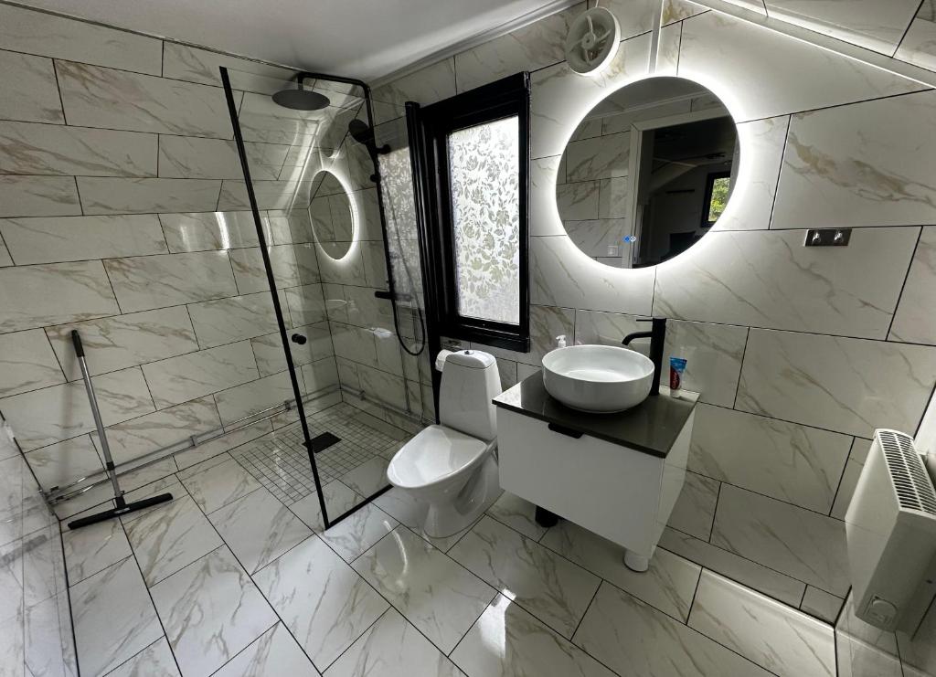 Koupelna v ubytování Luxurious apartment near citycenter
