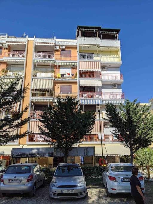 Large Renovated Beachside Apt, w/ wi-fi & Netflix - Imazhi 5