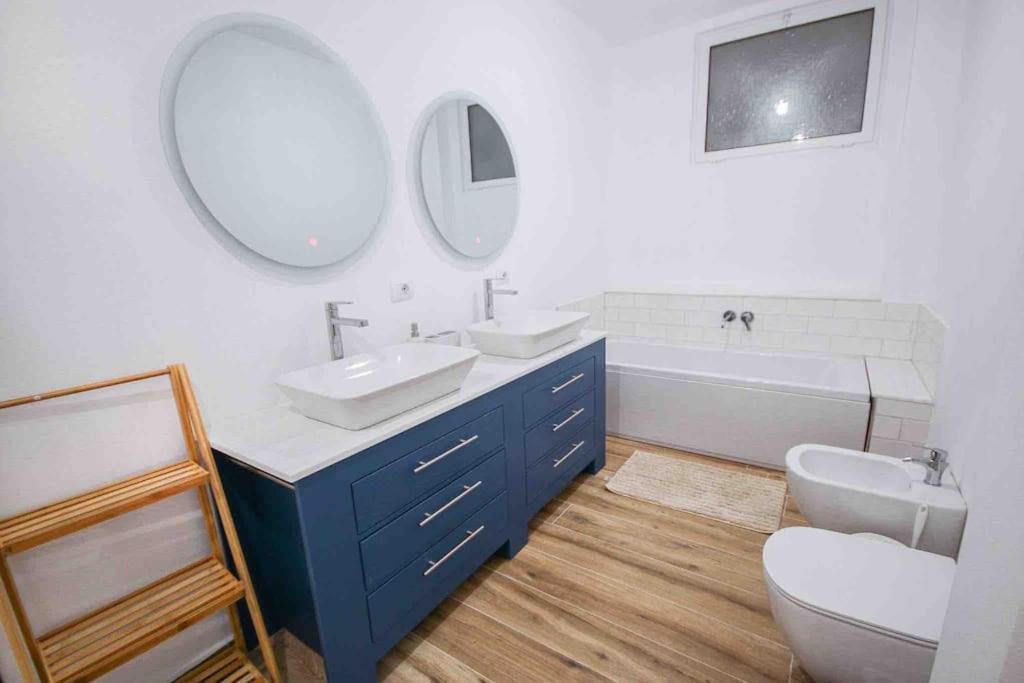 Large Renovated Beachside Apt, w/ wi-fi & Netflix - Imazhi 3