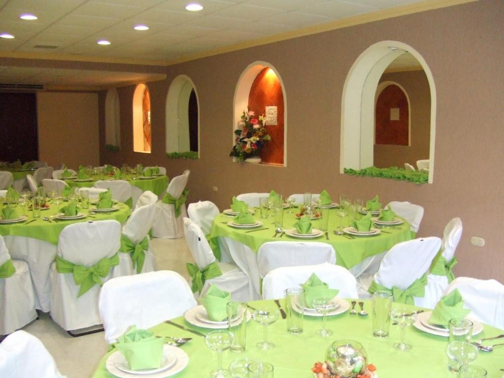Restaurace v ubytování Hotel El Español Centro Historico