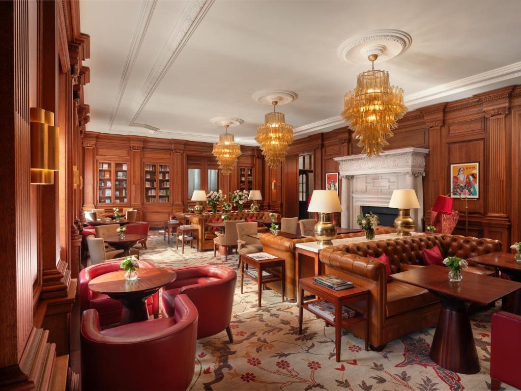Raffles London at The OWO photo