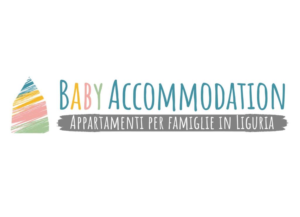ein Baby-Ankündigungszeichen mit einer Flagge und einem Band in der Unterkunft Babyaccommodation Stay in Family III in Pietra Ligure