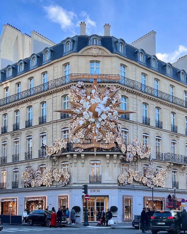 CHANEL Avenue Montaigne & Elysées 4 Guests (Paris) – oppdaterte priser for  2023