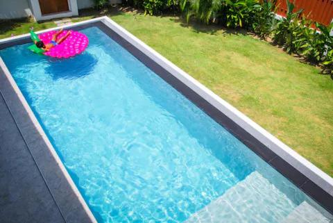Bazén v ubytování -20 Off per cent Luxury Mango Villa nebo v jeho okolí