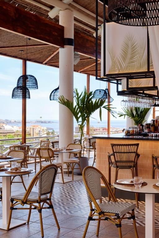Reštaurácia alebo iné gastronomické zariadenie v ubytovaní Melia Jardines del Teide - Adults Only