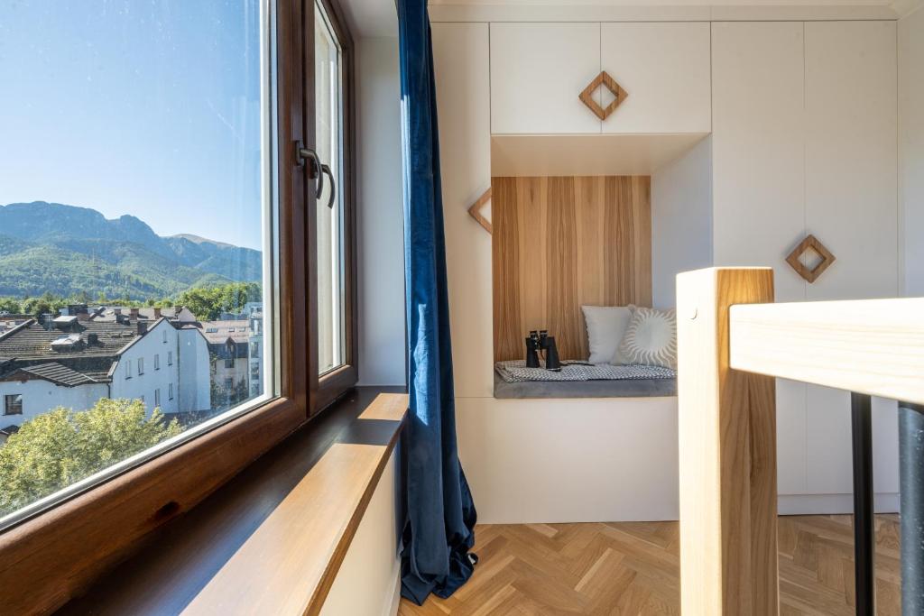 Výhľad na hory alebo výhľad na hory priamo z apartmánu