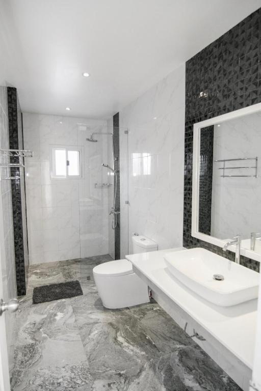 Koupelna v ubytování -20 Off per cent Luxury Mango Villa