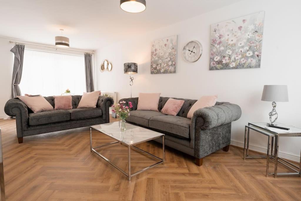 Prenton House, 3BR Close to Liverpool, Birkenhead (updated prices 2024)