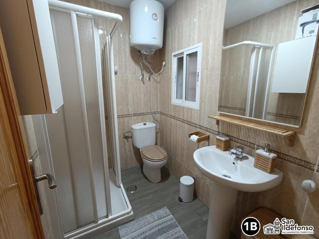 Kúpeľňa v ubytovaní Alojamientos San Ildefonso