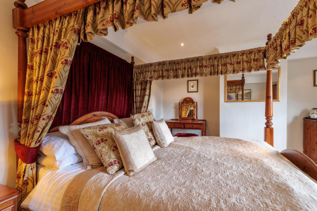 Blacksmiths Arms Inn - Resim 25