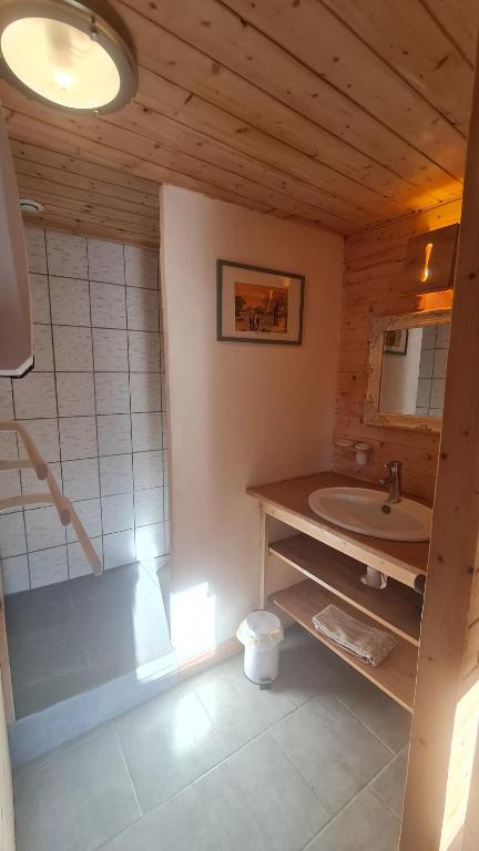 Koupelna v ubytování Chambres d'Hôtes Le Plessis à Broye