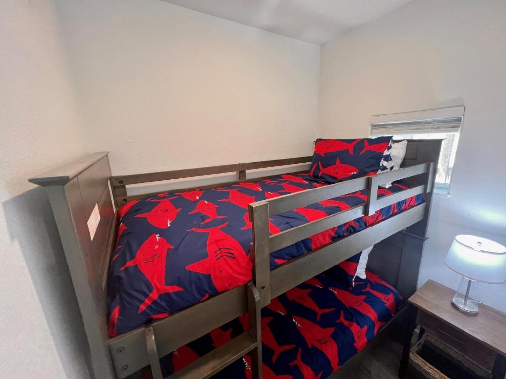 Postel nebo postele na pokoji v ubytování Casa De Poe